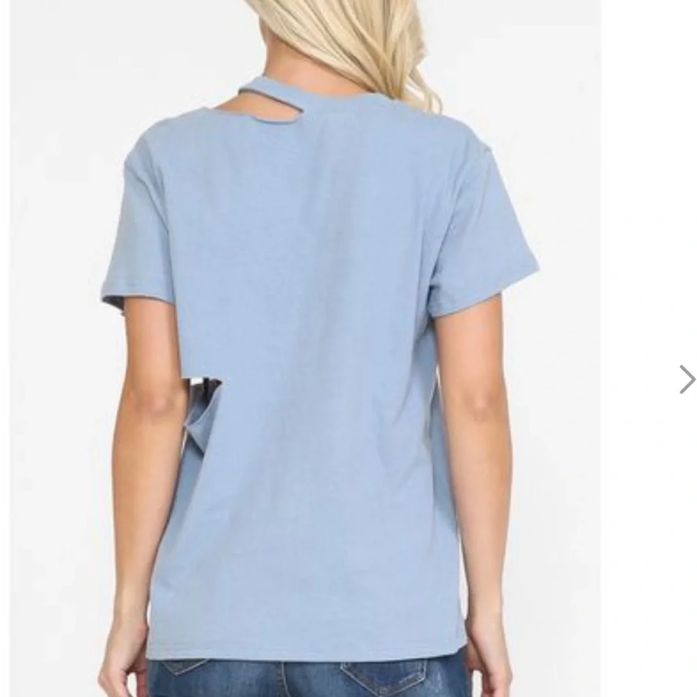 Light blue tee with cut out detail!  New!! Size large - Picture 3 of 3